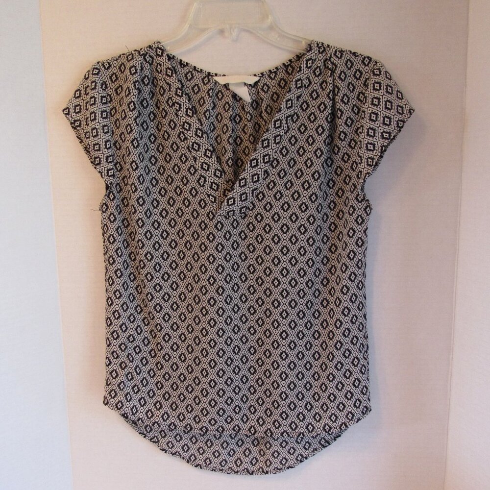 H&M Conscious Black/White Diamond Pattern V Neck Cap Sleeve Sheer Blouse Size 2
